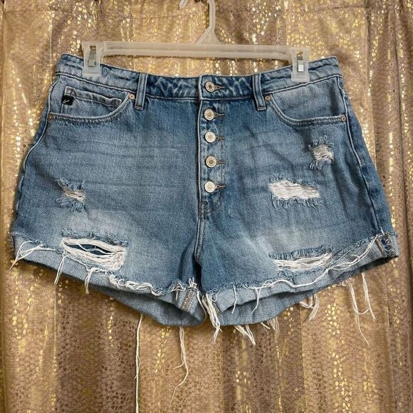KanCan Jovana Ultra High Rise Shorts Light Wash 13/30 EUC - Picture 1 of 6